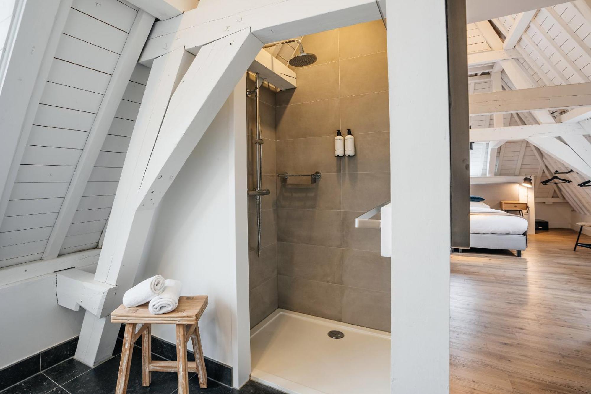 Eye Hotel 4*